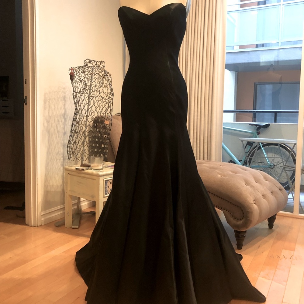 Anna Maier Black Satin Strapless Evening Gown